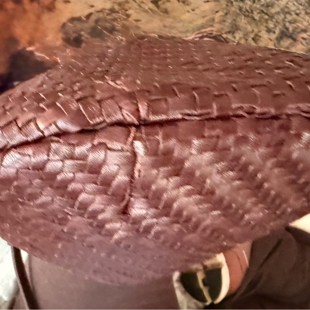 Retired color CLARE V Petit Moyen Crossbody Bag in burgundy. - Picture 14 of 16